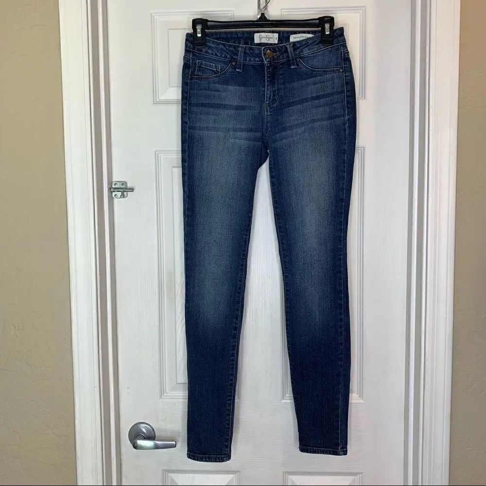 Jessica Simpson Kiss Me Super Skinny Jeans Size 26